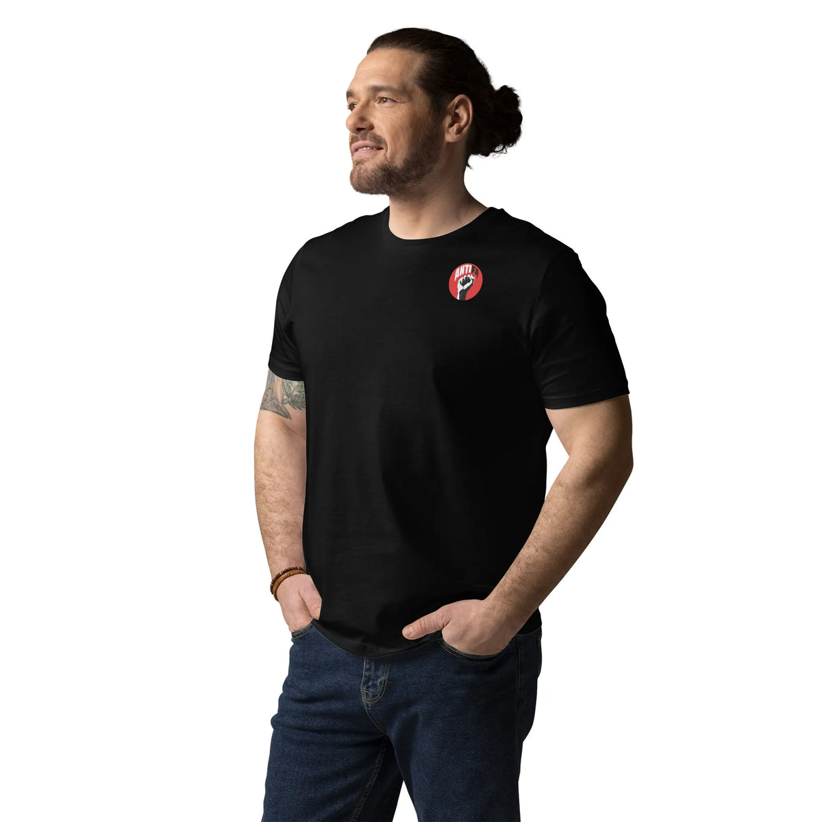 Bio- und Vegan-Shirt, schwarz, Rundhalsausschnitt, kleines Brustlogo-Patch