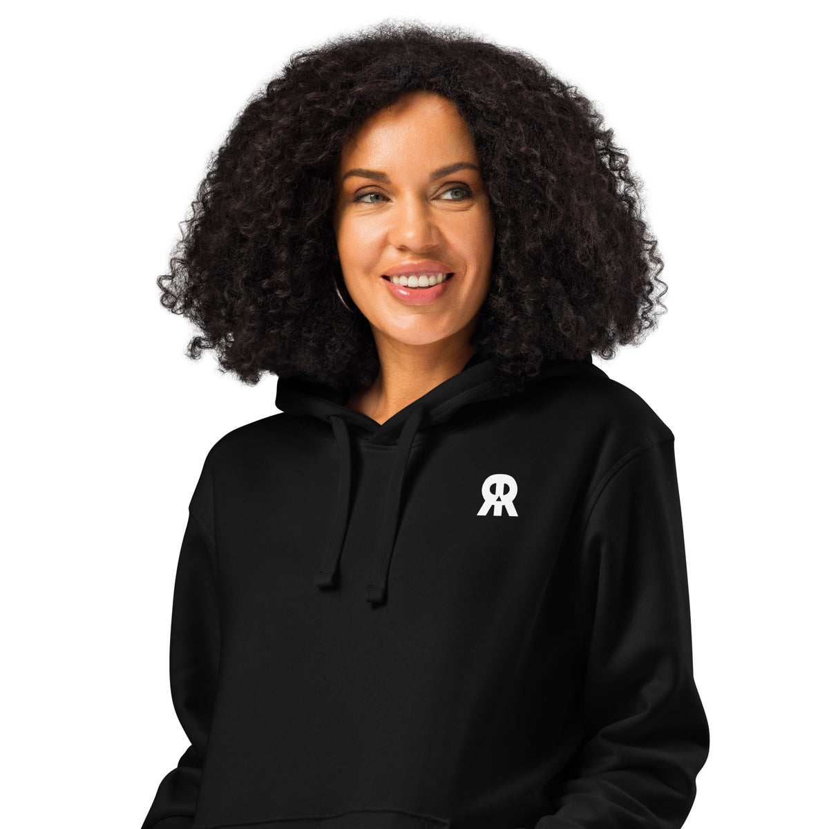 Schwarzer Hoodie mit Kapuze, Kängurutasche und Logo, vorn sichtbar getragen.