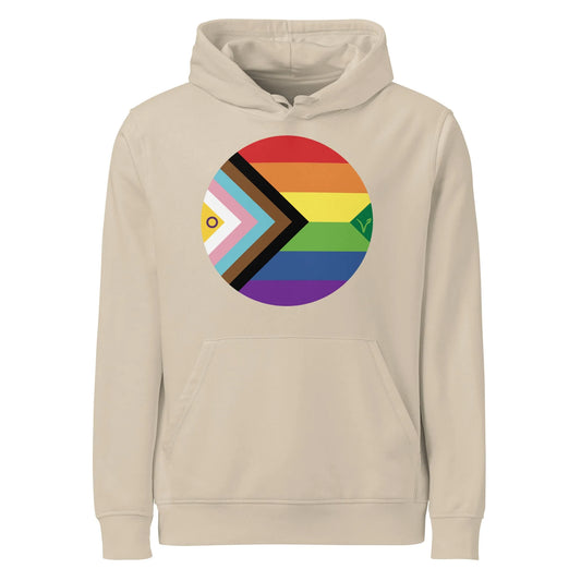 Hoodie in Hellbeige mit Kapuze, Kängurutasche und Regenbogen-Logo im Kreis.