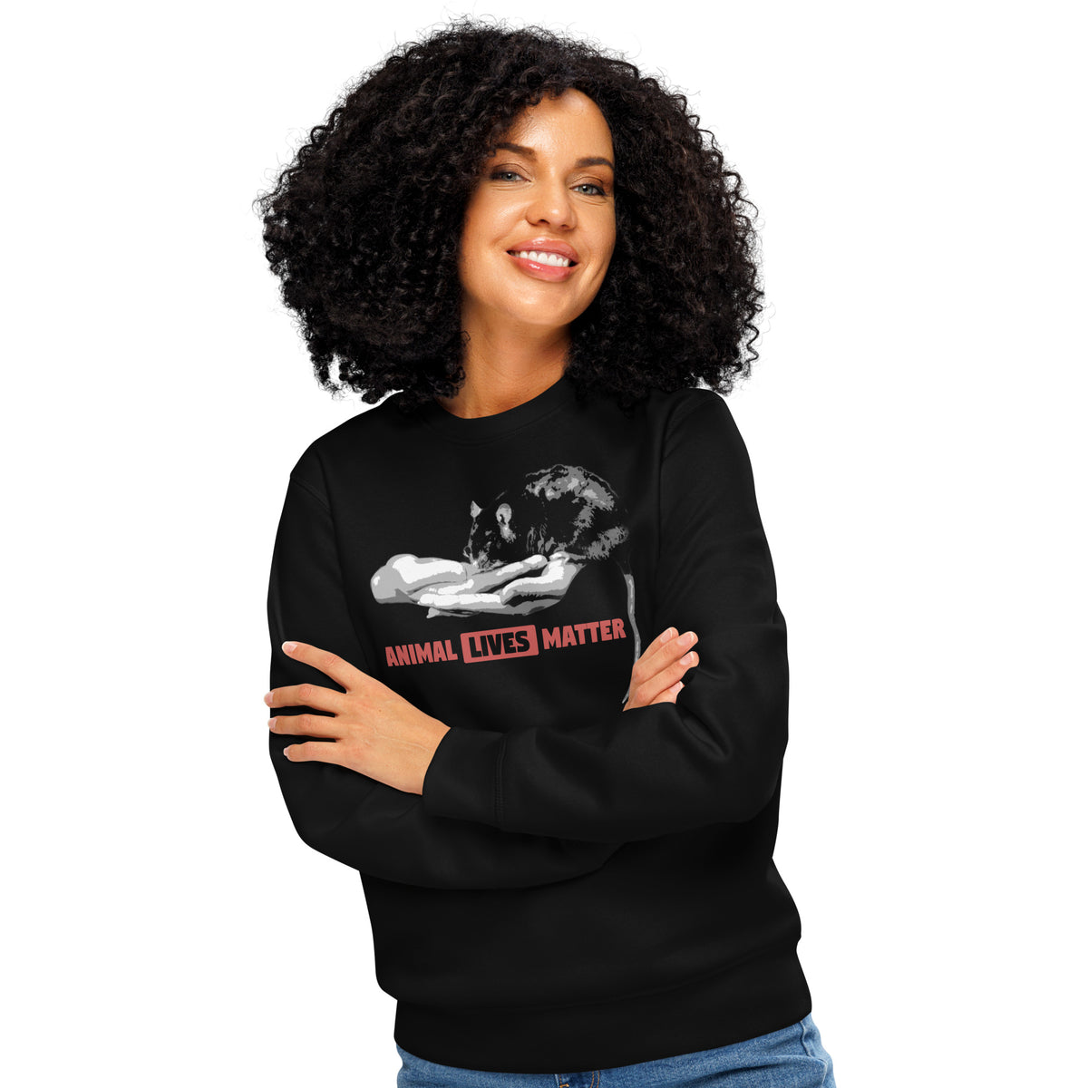 Veganes Bio-Sweatshirt am Model: schwarzer Pulli mit Tiergrafik und Schriftzug vorne