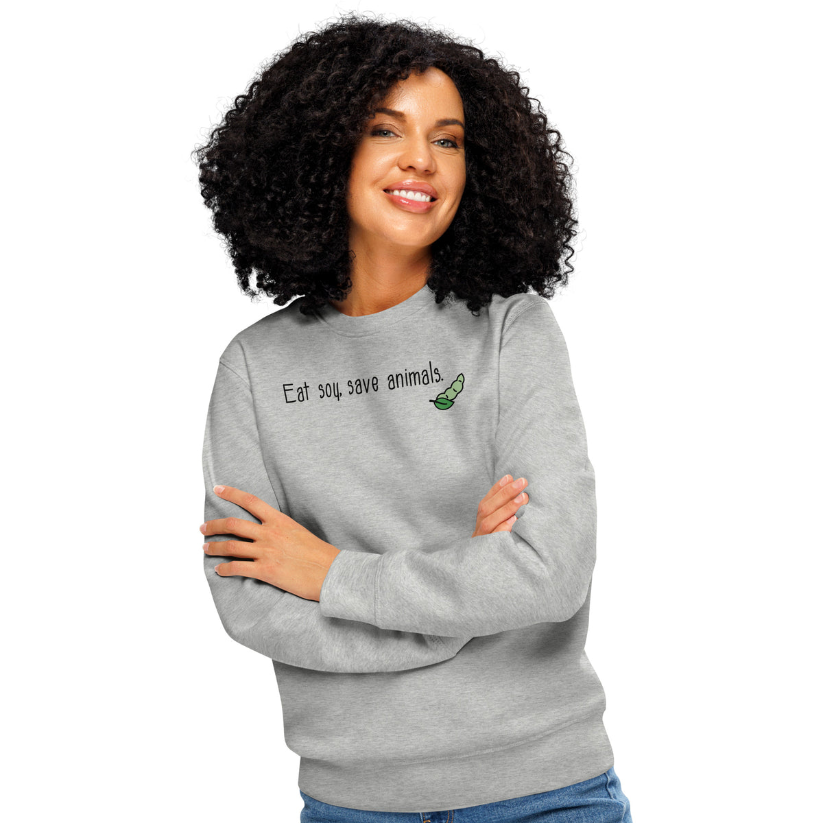 Meliertes graues Bio-Sweatshirt am Modell, mit Brustprint „Eat soy, save animals“
