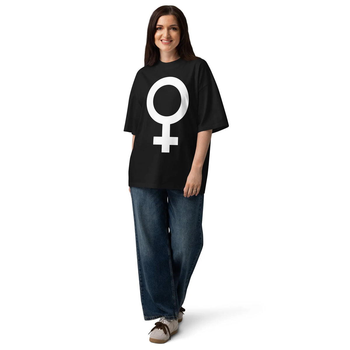 Oversize-Shirt schwarz mit großem weißem weiblichem Symbol; legerer Schnitt