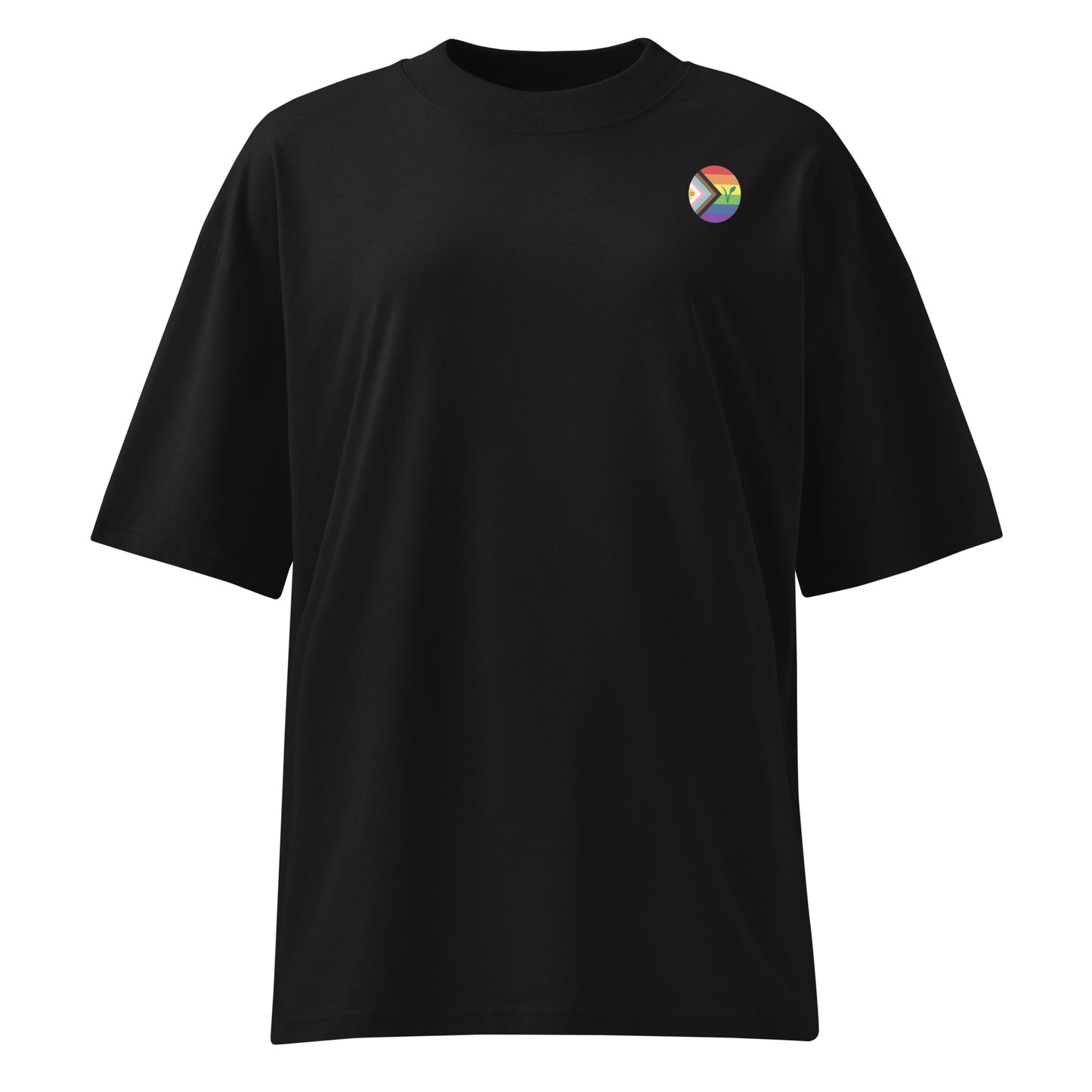 Schwarzes Oversized-T-Shirt aus Bio-Baumwolle mit kleinem LGBTQAI+-Vegan-Logo auf der Brust.
