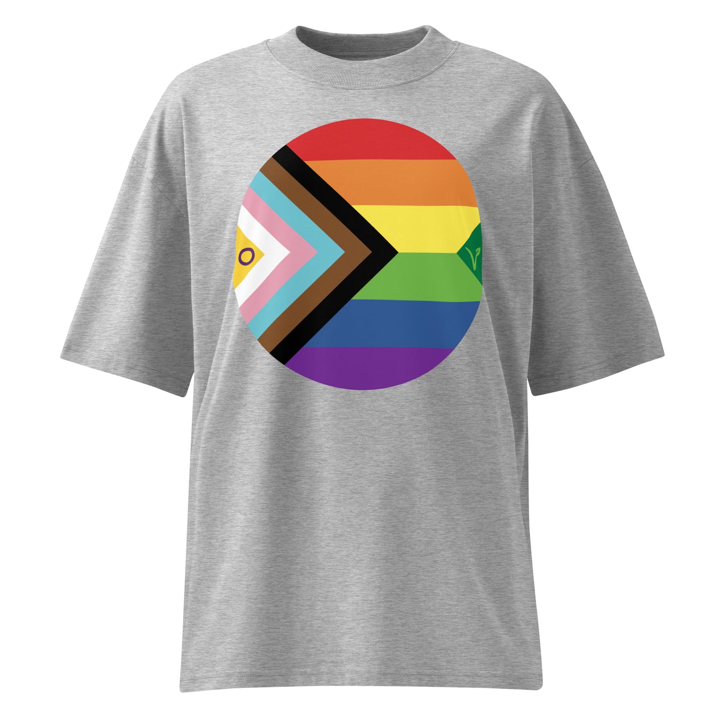 Graues Oversized-T-Shirt aus Bio-Baumwolle mit rundem LGBTQAI+ und Vegan-Symbol-Print auf der Vorderseite.