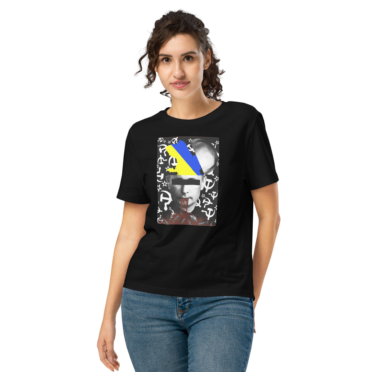 Damen-T-Shirt (Schwarz) mit Frontprint aus Flagge und Porträt, getragen