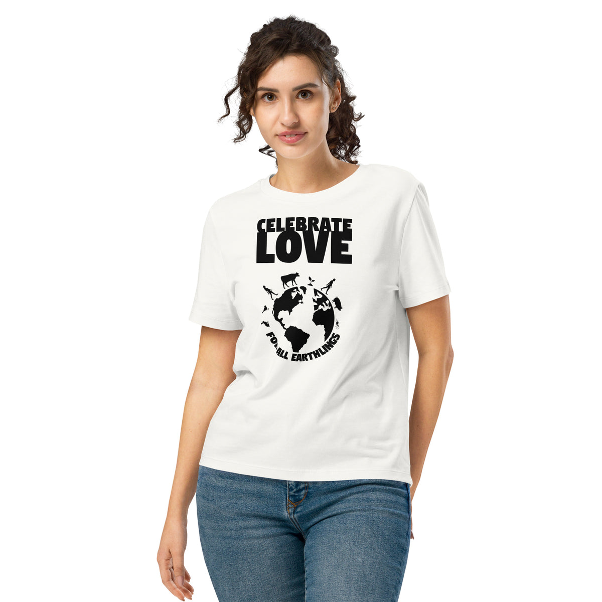 Damen-T-Shirt in Weiß mit „CELEBRATE LOVE“-Weltmotiv, Rundhalsausschnitt